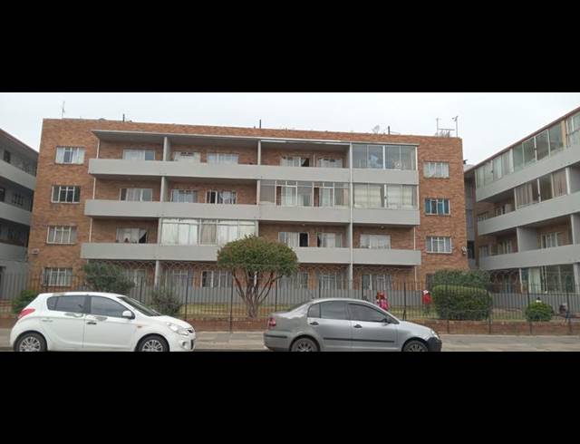 1 BEDROOM APARTMENT FOR SALE IN BOKSBURG